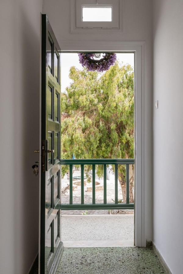 Step Studio Mykonos Town Exterior photo